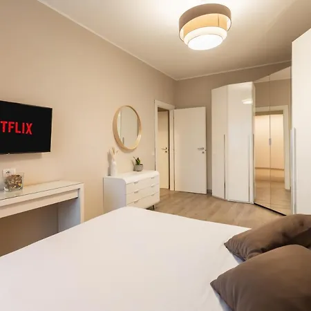 Apartament Albadomus *